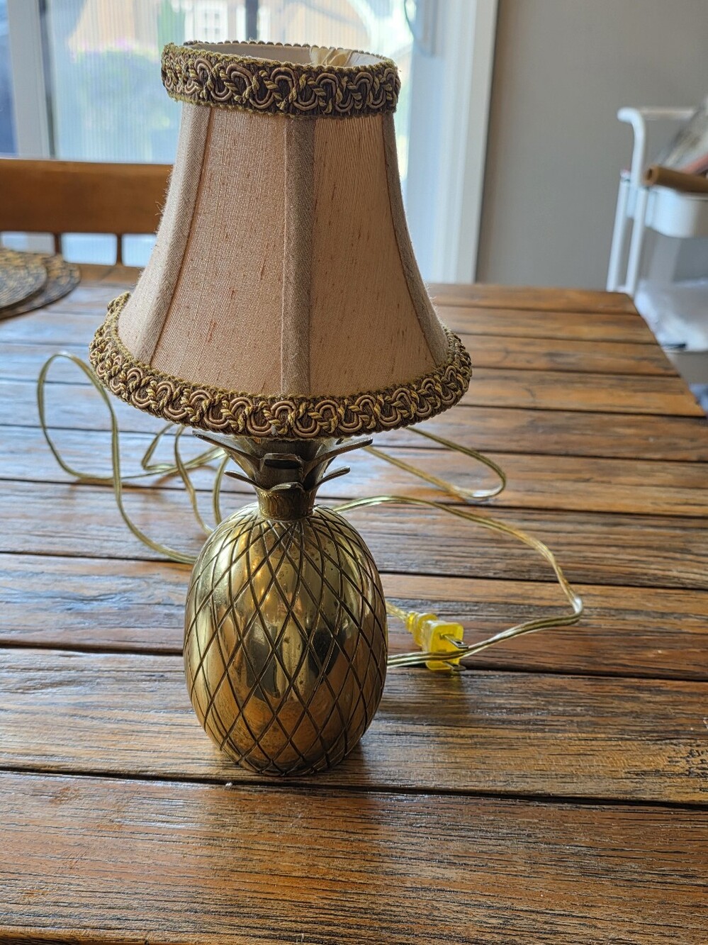 Brass Pineapple Table Lamp Accent